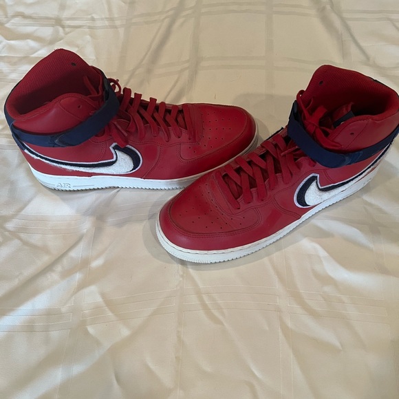 Nike Air Force 1 High 3D Chenille Swoosh Red White Blue - Picture 1 of 3